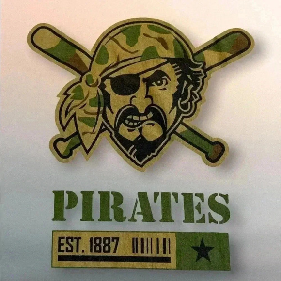 Pirates Root Sports Camo t-shirt, size XL. MLB Pittsburgh Pirates Men's Shirt - Picture 2 of 3